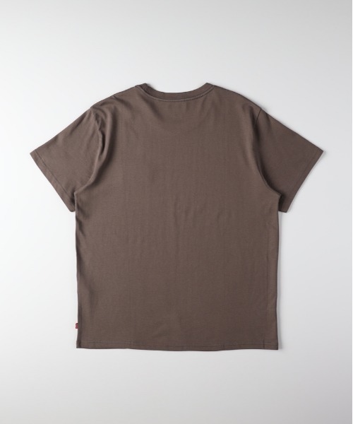 Levi's(リーバイス)の「リラックスフィットTシャツ(Tシャツ/カットソー・メンズ・ブラウン・L/M/S)」の2枚目の写真