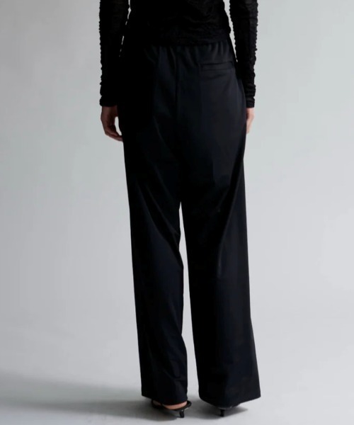 INSCRIRE(アンスクリア)の「【INSCRIRE/アンスクリア】Track Pants/トラックパンツ(スウェットパンツ・レディース・ブラック/ブルー・MEDIUM/SMALL)」の4枚目の写真
