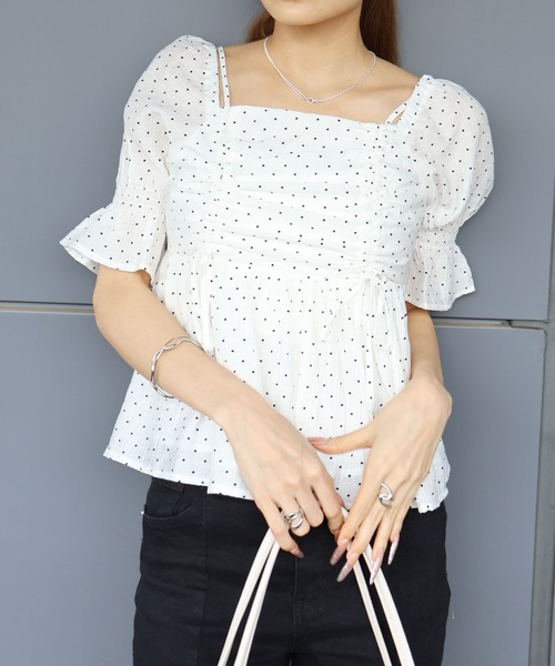 SpRay(スプレイ)の「ドットオフショルショートスリーブ(シャツ/ブラウス・レディース・サックスブルー/ブラック/ベージュ/オフホワイト・FREE)」の9枚目の写真
