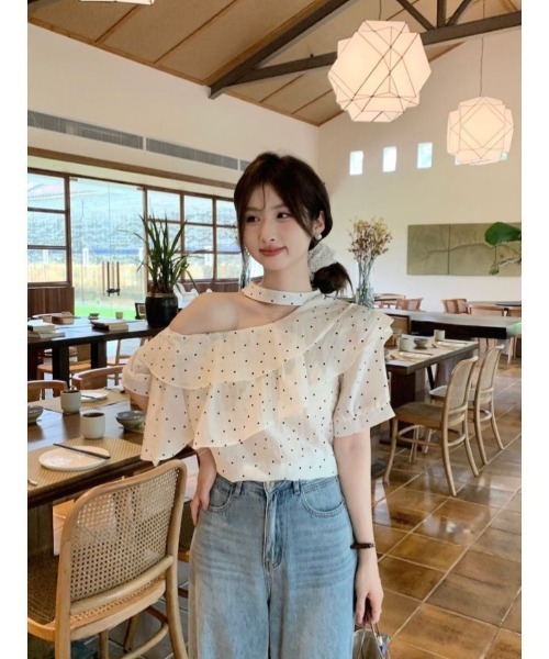 Ritzy(リッツィー)の「ドット柄 チョーカーデザイン オフショルダーブラウス(シャツ/ブラウス・レディース・ドット・M/S)」の19枚目の写真