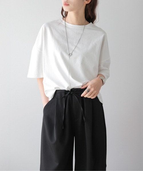 La-gemme(ラジェム)の「ドロップショルダーシンプルTシャツ/体系カバー/着回し自在/イージーケア(Tシャツ/カットソー・レディース・ホワイト/ブラック/グレー・フリー)」の4枚目の写真