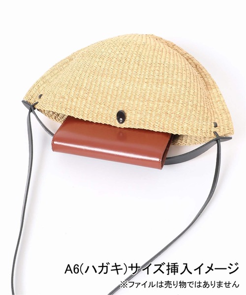 journal standard L'essage(ジャーナルスタンダードレサージュ)の「《追加2》INES BRESSAND/イネス ブレッサンド MEDIUM WALNUT ショルダーバッグ(ショルダーバッグ・レディース・アイボリー・FREE)」の6枚目の写真