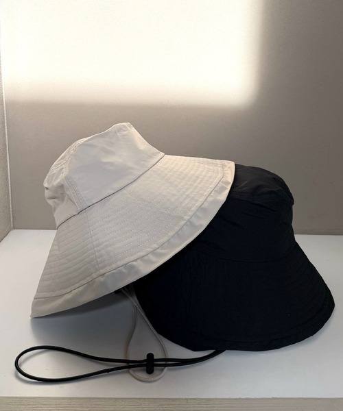 Q(キュー)の「UVワイドブリムHAT(ハット・レディース・ブラック/アイボリー・MEDIUM)」の4枚目の写真