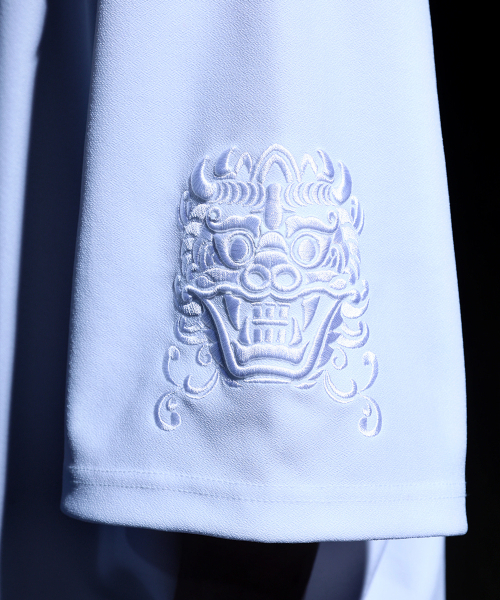 KIRTIMUKHA(キールティムカ)の「袖刺繍バンドVネック半袖Tシャツホワイト(Tシャツ/カットソー・メンズ・その他・FREE)」の16枚目の写真