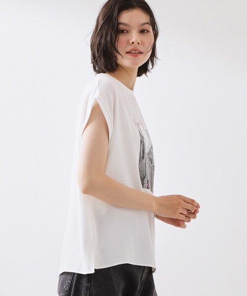 THE SHOP TK (ザ ショップ ティーケー )の「【ひんやりさらさら】軽やかに着られる プリントTシャツ(Tシャツ/カットソー・レディース・ダークブラウン/ナチュラル/オフホワイト/スミクロ・13/12)」の6枚目の写真
