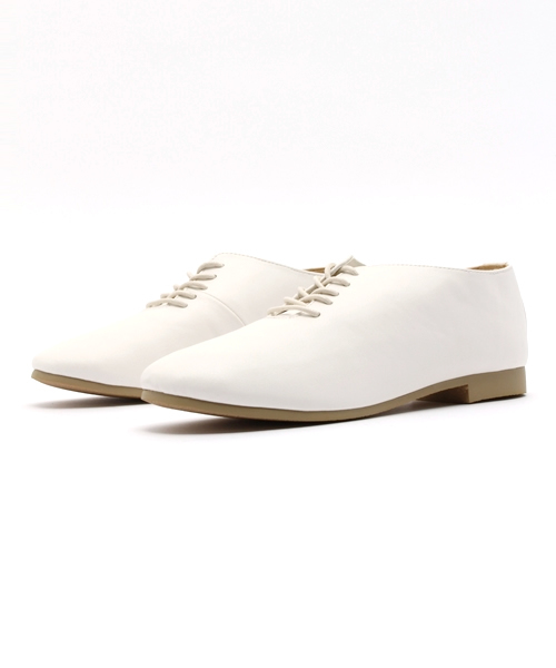 LBC（エルビーシー）の「ソフトレースアップシューズ      （その他シューズ・レディース・ホワイト/ブラック/ネイビー・MEDIUM/LARGE）」の2枚目の写真