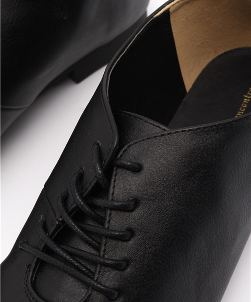 LBC（エルビーシー）の「ソフトレースアップシューズ      （その他シューズ・レディース・ホワイト/ブラック/ネイビー・MEDIUM/LARGE）」の8枚目の写真