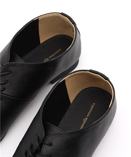 LBC（エルビーシー）の「ソフトレースアップシューズ      （その他シューズ・レディース・ホワイト/ブラック/ネイビー・MEDIUM/LARGE）」の9枚目の写真