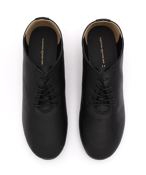 LBC（エルビーシー）の「ソフトレースアップシューズ      （その他シューズ・レディース・ホワイト/ブラック/ネイビー・MEDIUM/LARGE）」の11枚目の写真