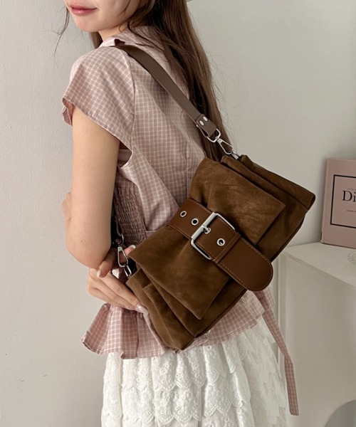 Loueme（ルエム）の「ハトメベルト2WAYショルダーバッグ（ショルダーバッグ・レディース・ピンク/オフホワイト/ブラウン/ライトブルー/ブラック・FREE）」の3枚目の写真