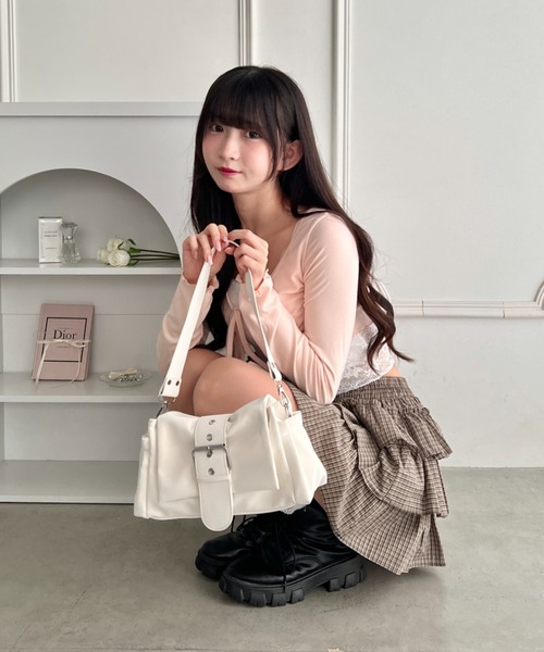 Loueme（ルエム）の「ハトメベルト2WAYショルダーバッグ（ショルダーバッグ・レディース・ピンク/オフホワイト/ブラウン/ライトブルー/ブラック・FREE）」の19枚目の写真