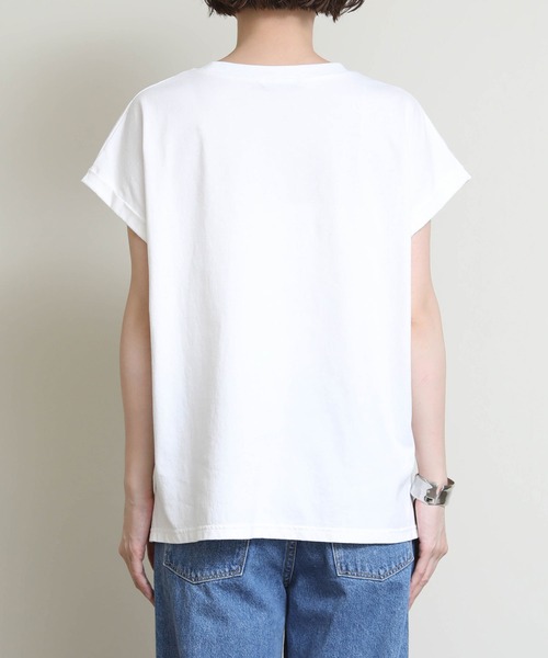 Re Fiina(フィーナ)の「ロールアップスリーブT(Tシャツ/カットソー・レディース・ピンク/ブラウン/オフホワイト/サックスブルー/カーキ・FREE)」の15枚目の写真