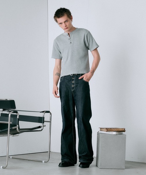 Regen Glanz（レーゲングランツ）の「compact thermal henry neck T-shirt / コンパクトサーマルヘンリーネックTシャツ（Tシャツ/カットソー・メンズ・ワインレッド/ブラック/グレー/パープル・MEDIUM/LARGE/SMALL）」の5枚目の写真