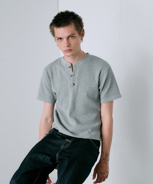 Regen Glanz（レーゲングランツ）の「compact thermal henry neck T-shirt / コンパクトサーマルヘンリーネックTシャツ（Tシャツ/カットソー・メンズ・ワインレッド/ブラック/グレー/パープル・MEDIUM/LARGE/SMALL）」の7枚目の写真