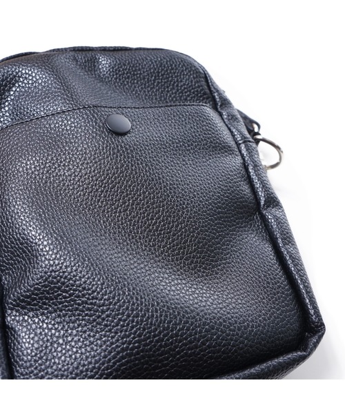 BEN DAVIS(ベンデイビス)の「《BEN DAVIS》PU LEATHER SHOULDER(ショルダーバッグ・メンズ・ブラック・FREE)」の8枚目の写真