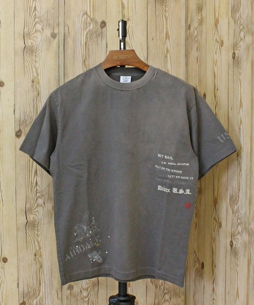 AVIREX（アヴィレックス）の「AGED-LOOK S/S NAVY STENCIL T-SHIRT（Tシャツ/カットソー・メンズ・チャコールグレー/オリーブ/アイボリー・M/XXL/XL/L）」の11枚目の写真