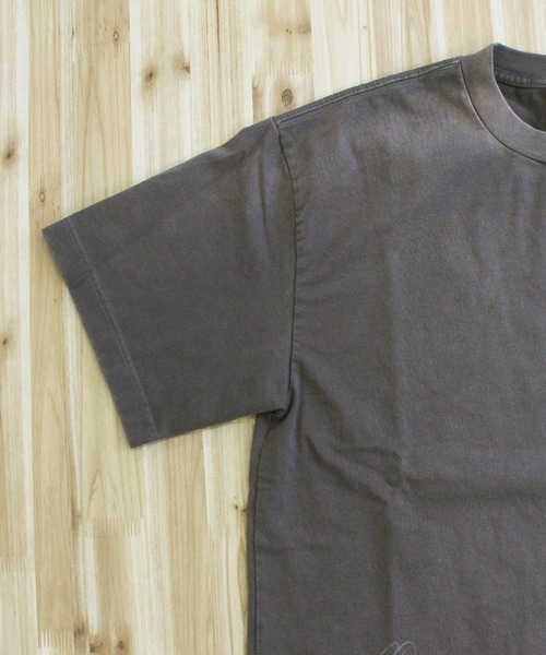 AVIREX（アヴィレックス）の「AGED-LOOK S/S NAVY STENCIL T-SHIRT（Tシャツ/カットソー・メンズ・チャコールグレー/オリーブ/アイボリー・M/XXL/XL/L）」の20枚目の写真