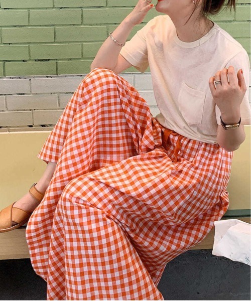&soiree(アンドソワレ)の「ギンガムチェックイージーワイドパンツ(その他パンツ・レディース・ブラック/レッド・SMALL/X-LARGE/LARGE/MEDIUM)」の6枚目の写真