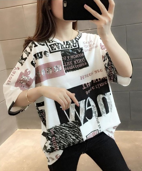 Lips（リップス）の「存在感抜群の総柄ボックスプリント♪1枚で映えるオーバーサイズロゴTシャツ（Tシャツ/カットソー・レディース・グレー/ピンク・FREE）」の6枚目の写真
