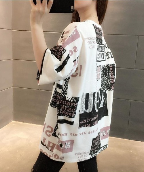 Lips（リップス）の「存在感抜群の総柄ボックスプリント♪1枚で映えるオーバーサイズロゴTシャツ（Tシャツ/カットソー・レディース・グレー/ピンク・FREE）」の8枚目の写真
