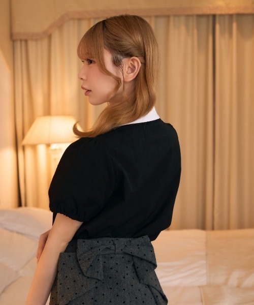 TITTY&CO.（ティティーアンドコー）の「フリルシャツドッキングトップス（シャツ/ブラウス・レディース・グレー/ブラック・FREE）」の4枚目の写真