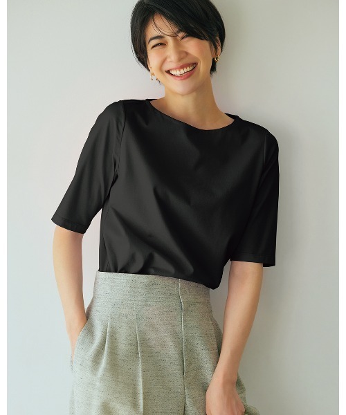 DoCLASSE( ドゥクラッセ)の「【ボートネック・5分袖/スーピマ・DoT】(Tシャツ/カットソー・レディース・ホワイト/ブラック/グリーン/ダークネイビー/ライトグレー・L/M/S/LL/3L)」の5枚目の写真
