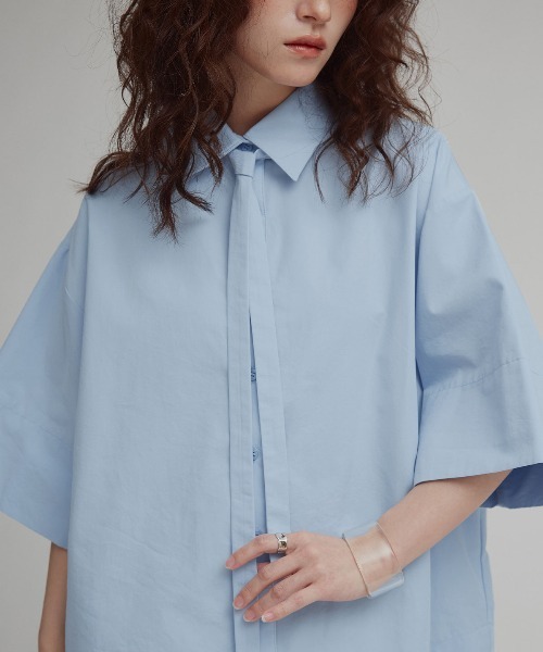 W:Huku(フーク)の「【W:Huku / スムースタッチコットン】ボウタイ ハーフ ブラウス / Smooth Touch Cotton Bow Tie Half Blouse(シャツ/ブラウス・レディース・ベージュ系その他/スカイブルー・FREE)」の1枚目の写真