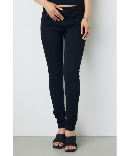 AZUL by moussy(アズールバイマウジー)の「【身長/骨格別着用画像あり】AZUL DENIM スキニーデニム(デニムパンツ・レディース・ライトブルー/ブラック/ダークブルー・MEDIUM/LARGE/XX-SMALL/X-SMALL/X-LARGE/SMALL)」の2枚目の写真