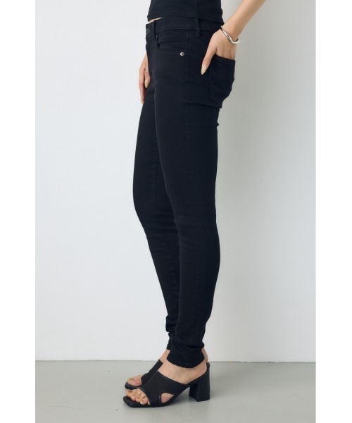 AZUL by moussy(アズールバイマウジー)の「【身長/骨格別着用画像あり】AZUL DENIM スキニーデニム(デニムパンツ・レディース・ライトブルー/ブラック/ダークブルー・MEDIUM/LARGE/XX-SMALL/X-SMALL/X-LARGE/SMALL)」の7枚目の写真