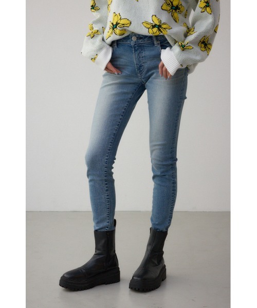 AZUL by moussy(アズールバイマウジー)の「【身長/骨格別着用画像あり】AZUL DENIM スキニーデニム(デニムパンツ・レディース・ライトブルー/ブラック/ダークブルー・MEDIUM/LARGE/XX-SMALL/X-SMALL/X-LARGE/SMALL)」の19枚目の写真