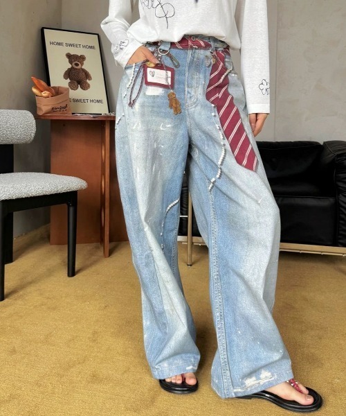 Lis ardent(リスアルダン)の「ネクタイプリントデニムパンツ(デニムパンツ・レディース・ブルー・L/M/S)」の4枚目の写真