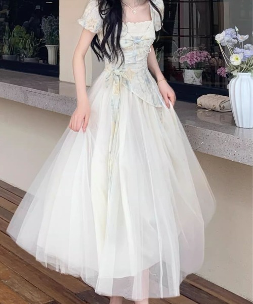 LUCPY(ラクピー)の「レースアップチュールロングワンピース(ワンピース・レディース・ホワイト・SMALL/MEDIUM/LARGE/X-LARGE)」の2枚目の写真