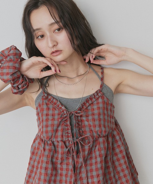 ad thie（アドティエ）の「ホルター キャミソール チェック ビスチェ シュシュ 3点セット（キャミソール・レディース・ブラウン/レッド・FREE）」の22枚目の写真