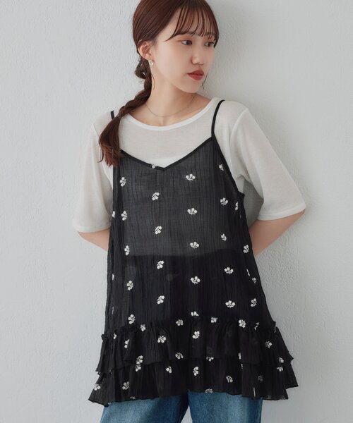 DISCOAT(ディスコート)の「花柄刺繍キャミチュニック(キャミソール・レディース・アイボリー/ブラック・FREE)」の9枚目の写真