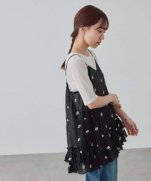 DISCOAT(ディスコート)の「花柄刺繍キャミチュニック(キャミソール・レディース・アイボリー/ブラック・FREE)」の10枚目の写真