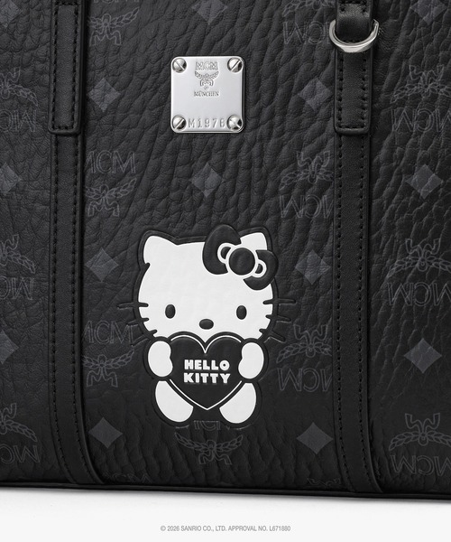 MCM（エムシーエム）の「MCM x HELLO KITTY Toni トップジップ ショッパーバッグ（トートバッグ・レディース・ブラック/ライトピンク/ベージュ・ONE SIZE）」の11枚目の写真