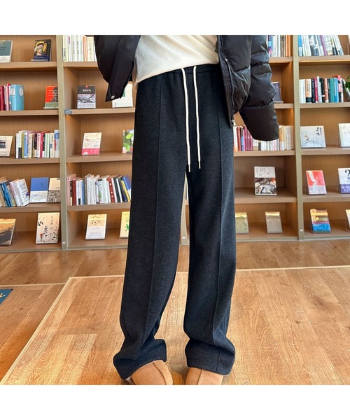 Carpe Diem(カルペディエム)の「裏起毛ピンタックワイドパンツ(その他パンツ・レディース・ブラック/ベージュ・L/M)」の2枚目の写真