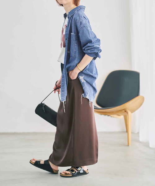 Spick & Span(スピックアンドスパン)の「サテンイージーIラインスカート(スカート・レディース・ブラック/ベージュ/ブラウン・36/38)」の21枚目の写真
