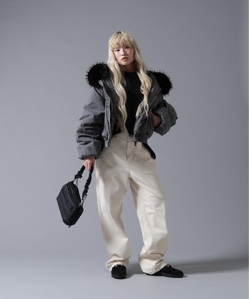 BEAVER(ビーバー)の「B omnivore/ビーオムニボー COTTON NYLON FUR BLOUSON(ブルゾン・レディース・ブラック/ベージュ・FREE)」の15枚目の写真
