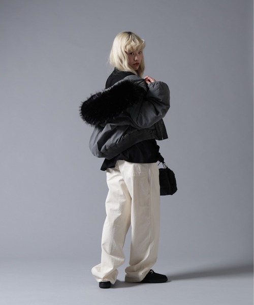 BEAVER(ビーバー)の「B omnivore/ビーオムニボー COTTON NYLON FUR BLOUSON(ブルゾン・レディース・ブラック/ベージュ・FREE)」の18枚目の写真
