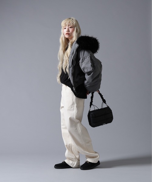 BEAVER(ビーバー)の「B omnivore/ビーオムニボー COTTON NYLON FUR BLOUSON(ブルゾン・レディース・ブラック/ベージュ・FREE)」の20枚目の写真