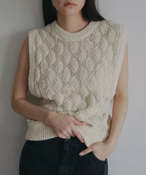 anuke（アンヌーク）の「anuke Slub Pattern Vest（ニット/セーター・レディース・オフホワイト・FREE）」の7枚目の写真