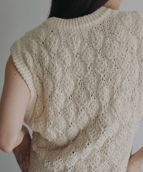 anuke（アンヌーク）の「anuke Slub Pattern Vest（ニット/セーター・レディース・オフホワイト・FREE）」の5枚目の写真