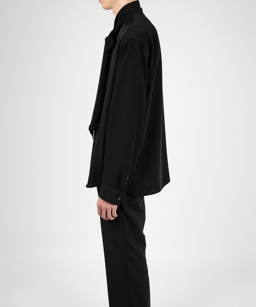 LAD MUSICIAN(ラッドミュージシャン)の「DECHINE BOW COLLAR SHIRT(Tシャツ/カットソー・メンズ・ブラック/ホワイト系/ホワイト・44/46/42)」の11枚目の写真