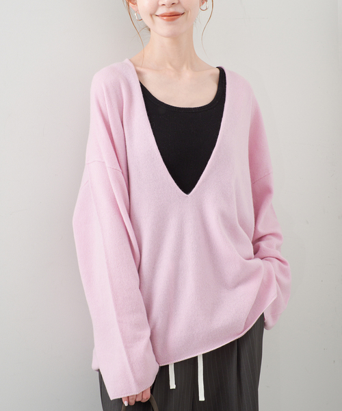 SLOBE IENA(スローブイエナ)の「《WEB限定カラーあり/》echecs Vネックプルオーバー(ニット/セーター・レディース・チャコールグレー/ピンク/カーキ/ブラック・FREE)」の4枚目の写真