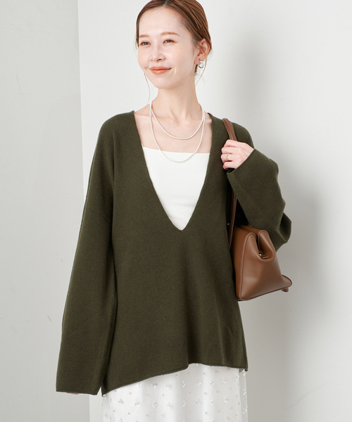 SLOBE IENA(スローブイエナ)の「《WEB限定カラーあり/》echecs Vネックプルオーバー(ニット/セーター・レディース・チャコールグレー/ピンク/カーキ/ブラック・FREE)」の18枚目の写真