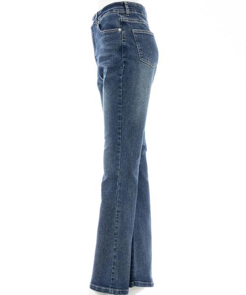 INGNI(イング)の「グリッターラメフレアデニムパンツ(デニムパンツ・レディース・ブルー系その他4・S/M)」の10枚目の写真