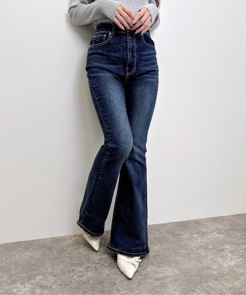 INGNI(イング)の「グリッターラメフレアデニムパンツ(デニムパンツ・レディース・ブルー系その他4・S/M)」の8枚目の写真