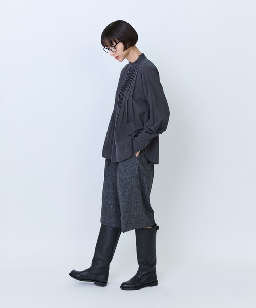 LOISIR（ロワズィール）の「リヨセルコットンボイルタックディテールブラウス（シャツ/ブラウス・レディース・チャコールグレー/カーキ/ベージュ・FREE）」の6枚目の写真