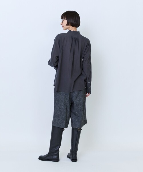 LOISIR（ロワズィール）の「リヨセルコットンボイルタックディテールブラウス（シャツ/ブラウス・レディース・チャコールグレー/カーキ/ベージュ・FREE）」の7枚目の写真